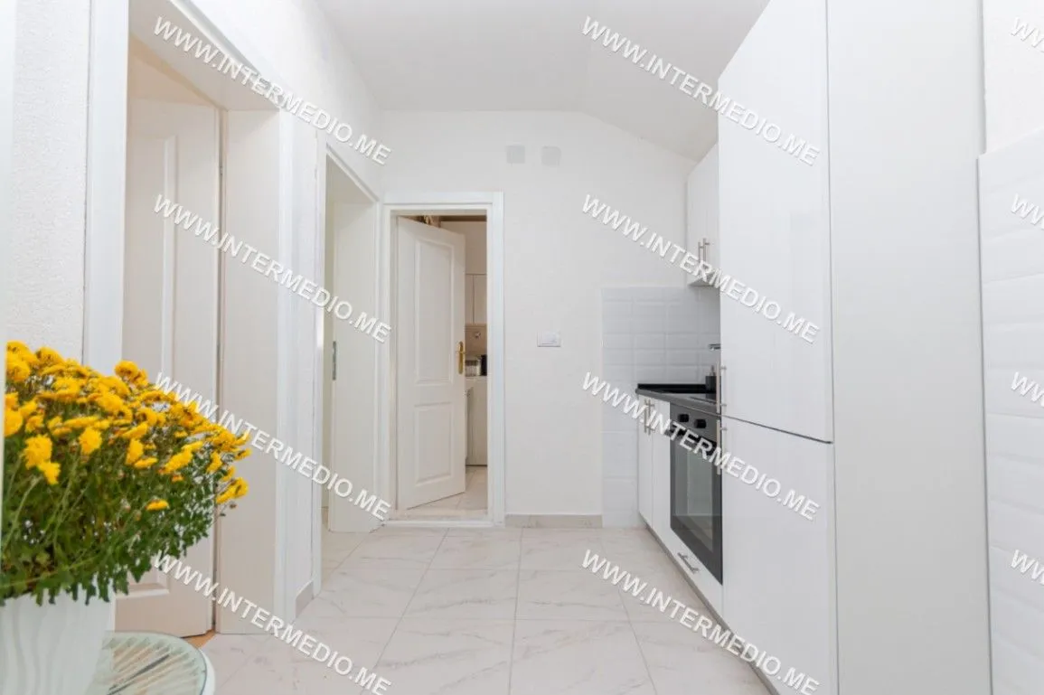 Prodaja, dvosoban stan, 98m², Igalo, Herceg Novi