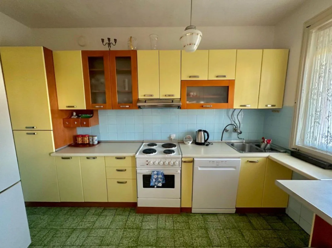 Izdavanje, trosoban stan, 107m², Masline, Podgorica
