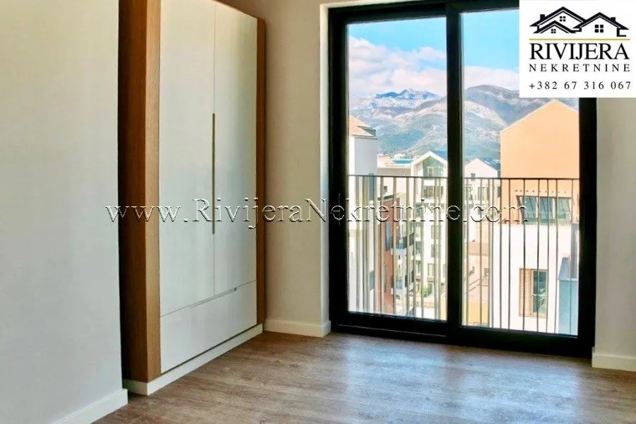 Prodaja, dvosoban stan, 102m², Tivat, Crna Gora