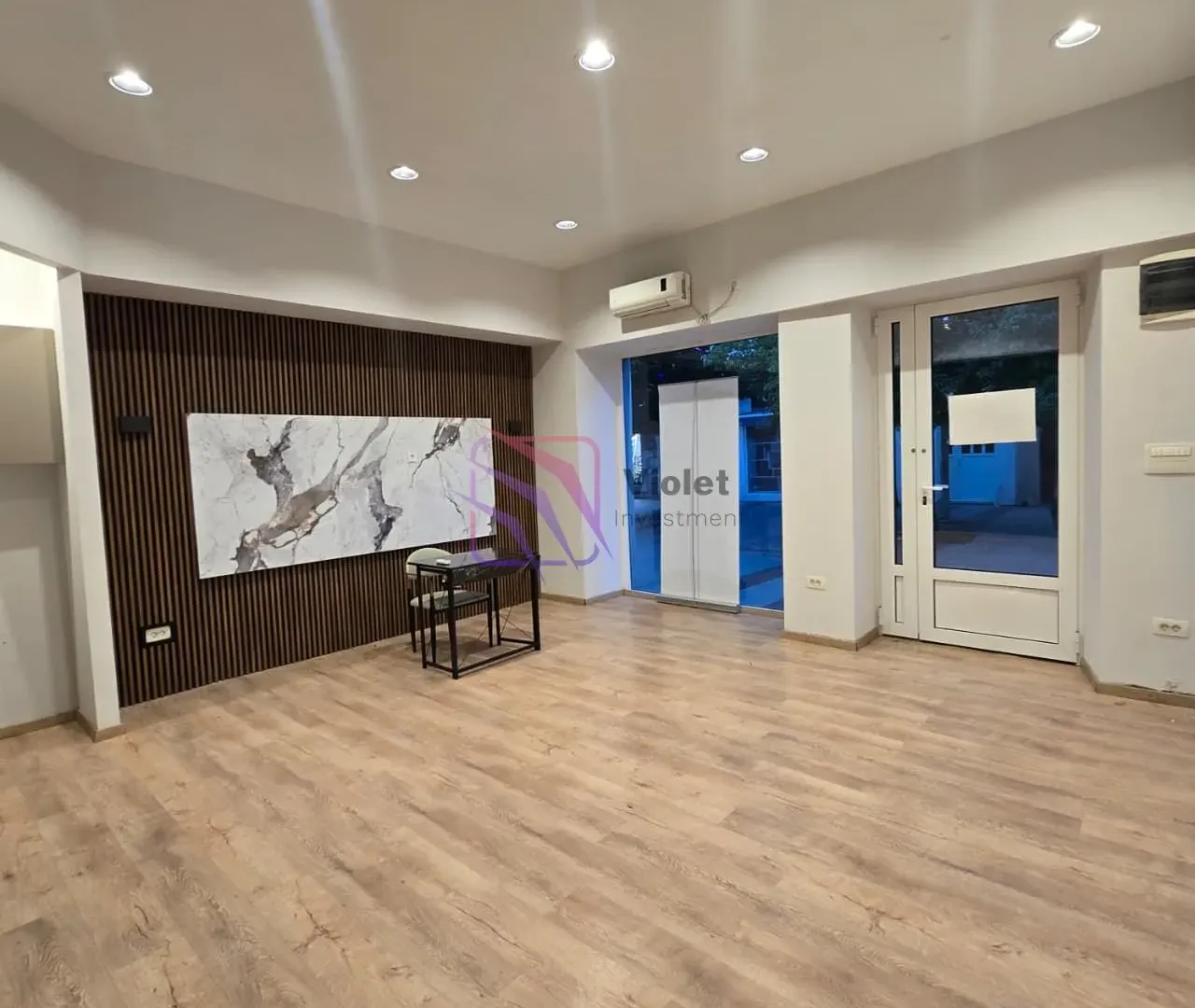 Rent, office space, 30m², Centar, Podgorica