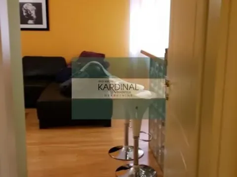 Izdavanje, trosoban stan, 73m², Centar, Jagodina - image 6