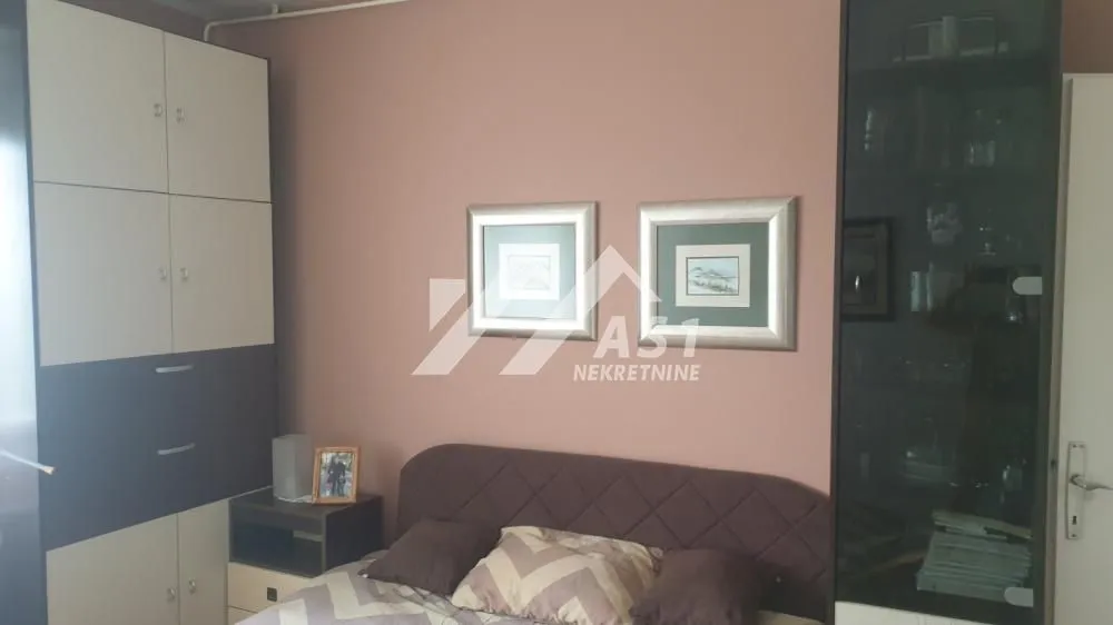 Izdavanje, trosoban stan, 65m², Grbavica, Novi Sad Sve Podlokacije