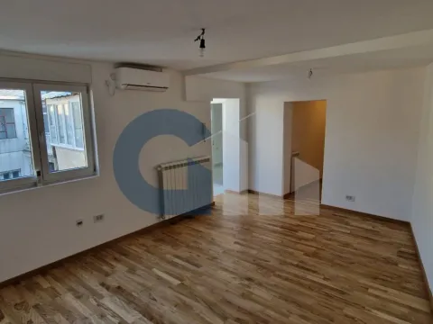 Prodaja, trosoban stan, 58m², Vračar, Šid - image 3