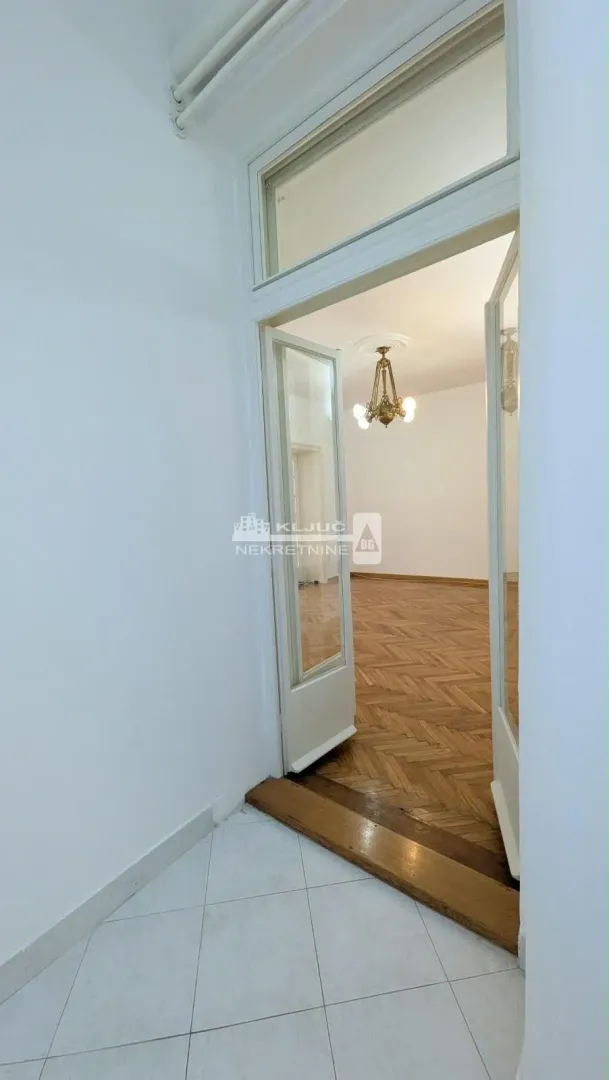 Rent, four bedroom apartment, 98m², Vračar Hram, Vračar Sve Podlokacije