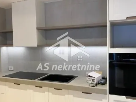 Rent, three bedroom apartment, 145m², Neimar, Vračar Sve Podlokacije - image 6