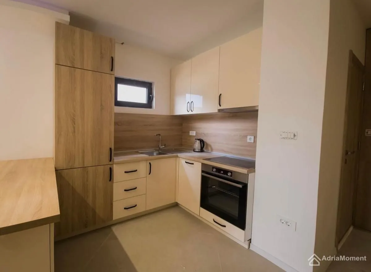 Prodaja, garsonjera, 46m², Dobrota, Kotor