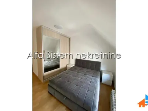 Izdavanje, četvorosoban stan, 110m², Vračar Hram, Vračar Sve Podlokacije - image 10