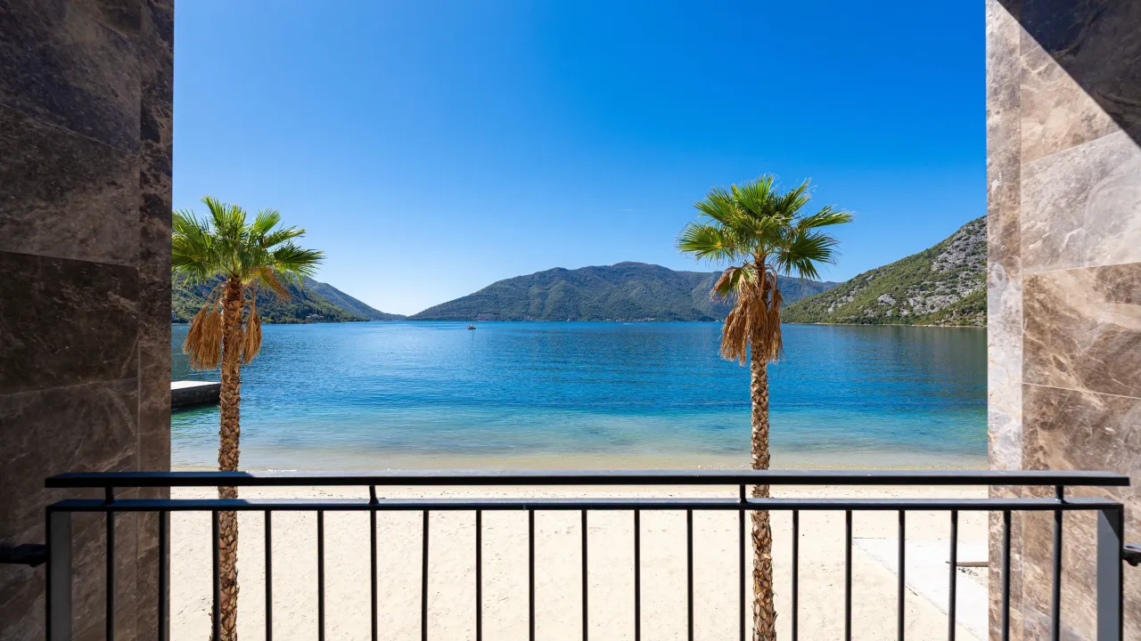 Prodaja, dvosoban stan, 51m², Risan, Kotor