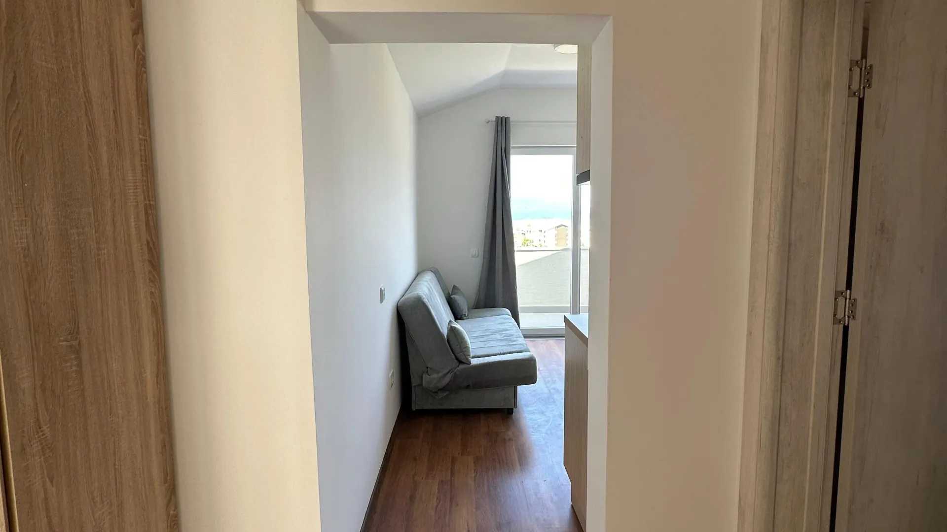 Rent, one bedroom apartment, 38m², Seljanovo, Tivat