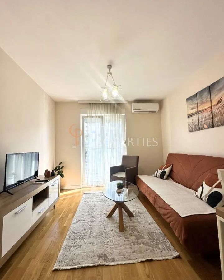 Izdavanje, stan, 40m², Pobrežje, Podgorica