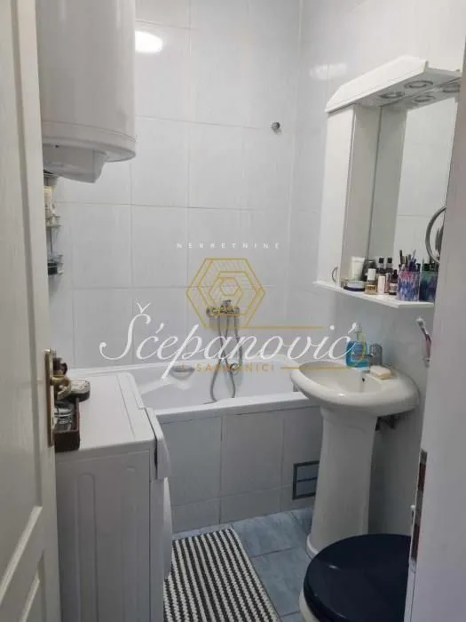 Prodaja, trosoban stan, 79m², Bulevar Evrope, Novi Sad Sve Podlokacije
