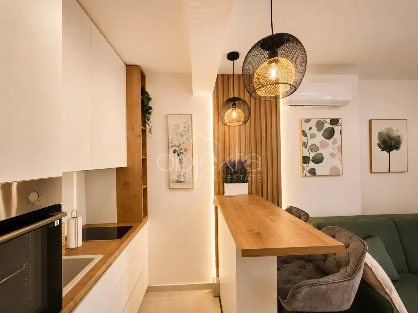 Izdavanje, jednosoban stan, 30m², Tivat, Crna Gora