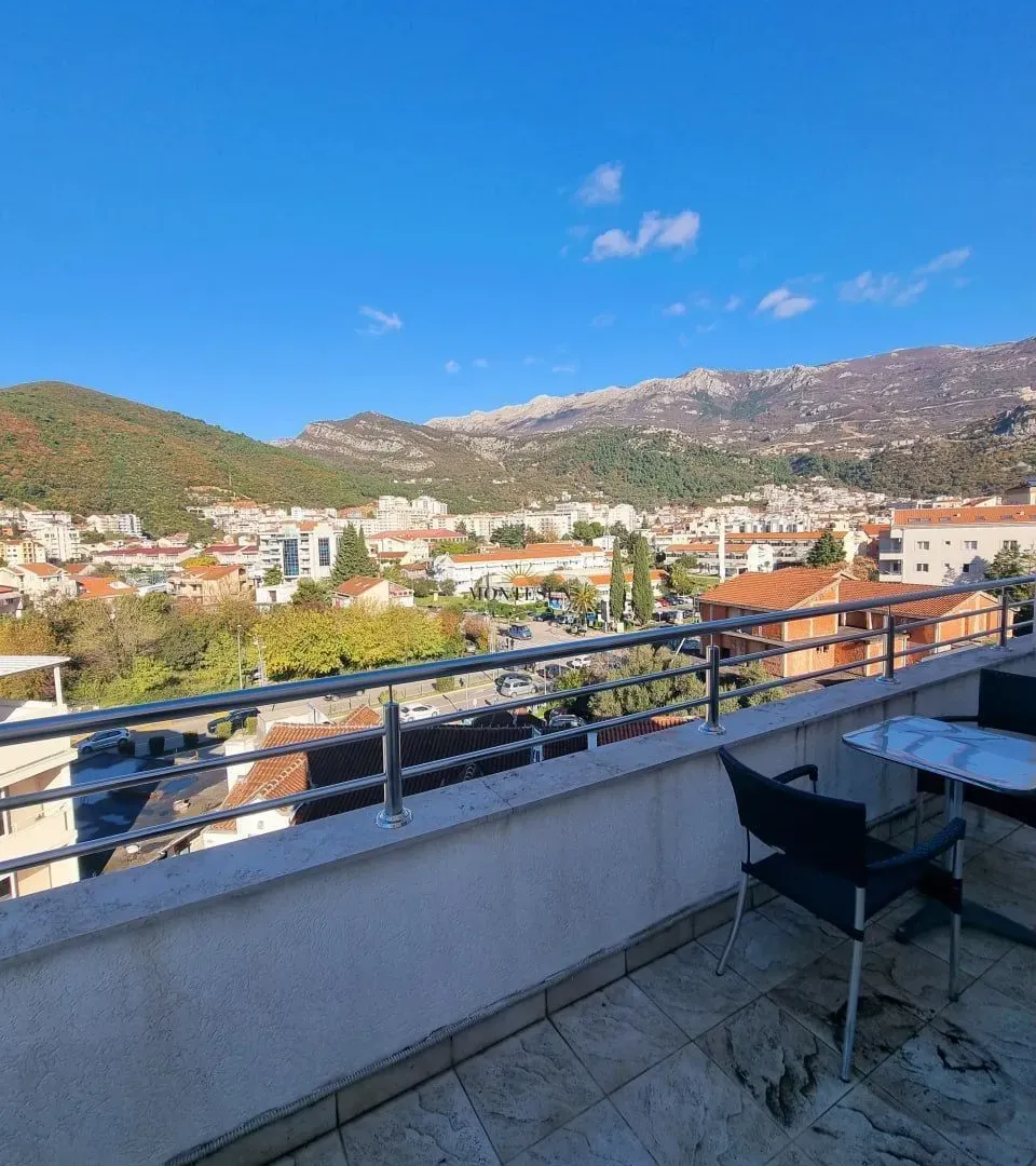 Rent, one bedroom apartment, 38m², Centar, Budva