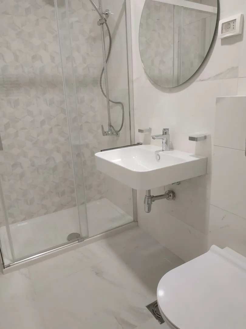 Izdavanje, jednosoban stan, 47m², Central Point, Podgorica
