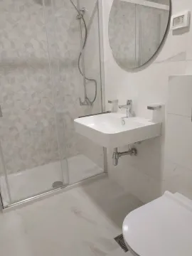 Izdavanje, jednosoban stan, 47m², Central Point, Podgorica - image 6