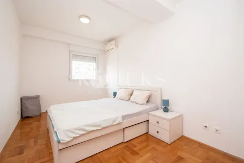 Rent, three bedroom apartment, 93m², City Kvart, Podgorica - image 4