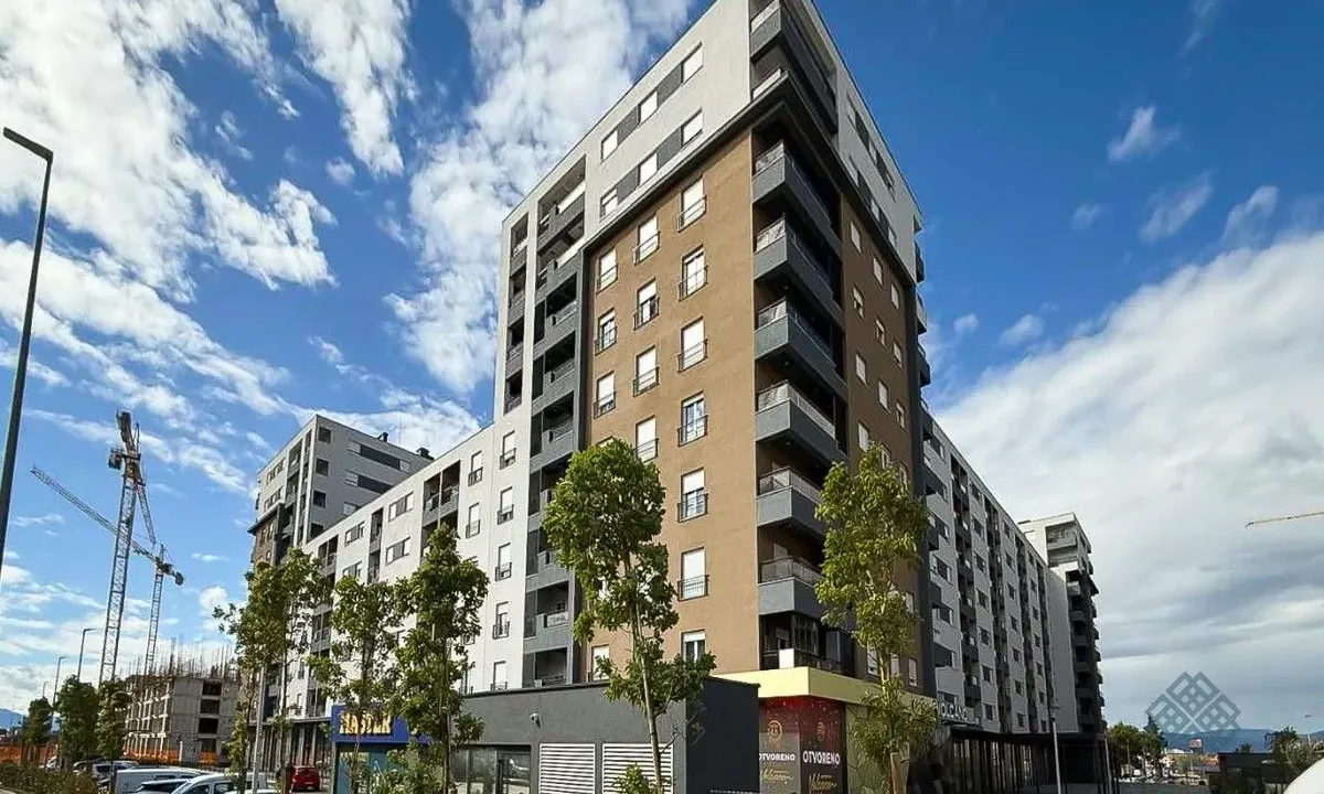 Izdavanje, poslovni prostor, 120m², Stari Aerodrom, Podgorica