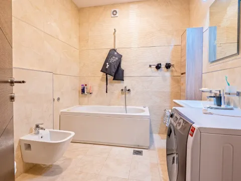 Sale, three bedroom apartment, 170m², Centar, Budva - image 11