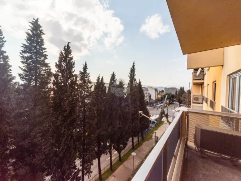Prodaja, jednosoban stan, 49m², Centar, Podgorica - image 7