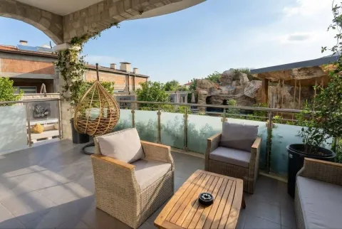 Rent, two bedroom apartment, 70m², Bečići, Budva - image 24