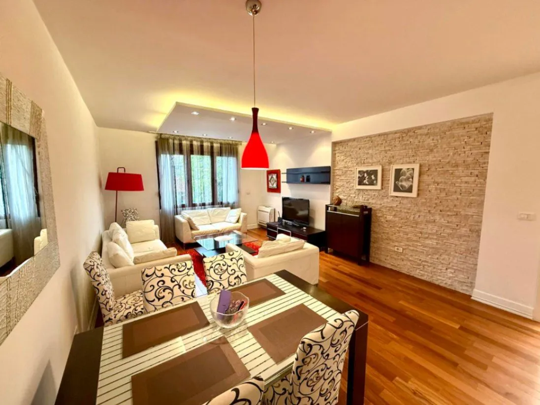 Izdavanje, dvosoban stan, 84m², Preko Morače, Podgorica