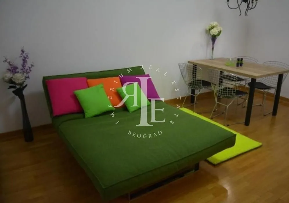 Izdavanje, stan, 47m², Novi Beograd Blok 67, Novi Beograd Sve Podlokacije