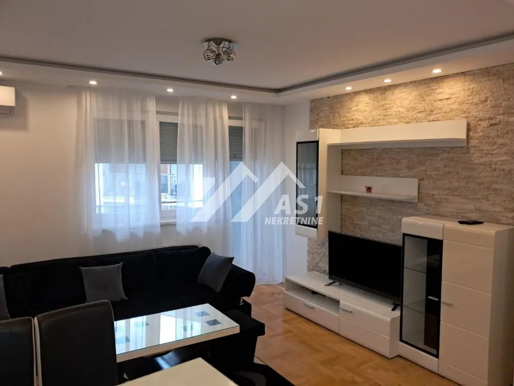 Izdavanje, dvosoban stan, 41m², Podbara, Novi Sad Sve Podlokacije
