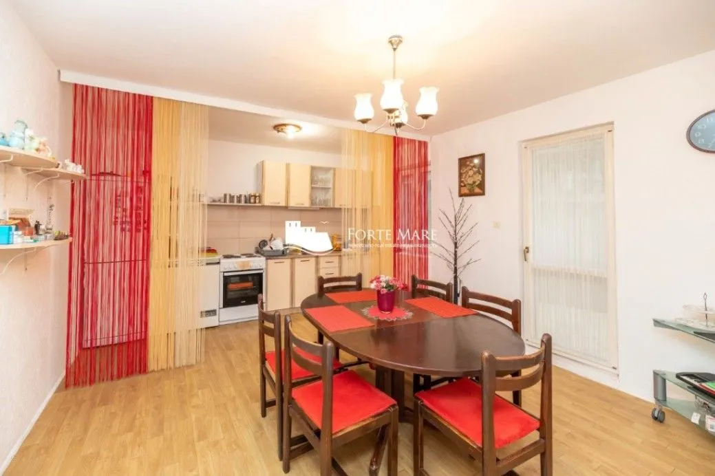 Prodaja, trosoban stan, 111m², Herceg Novi, Crna Gora