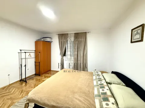 Izdavanje, dvosoban stan, 80m², Dalmatinska ulica, Podgorica - image 8