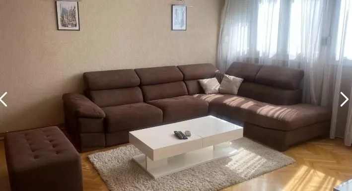 Izdavanje, trosoban stan, 62m², Brace Jerković, Voždovac Sve Podlokacije