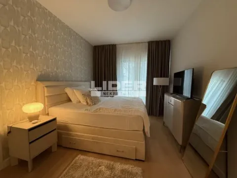 Izdavanje, trosoban stan, 76m², Savski Venac, Beograd - image 8