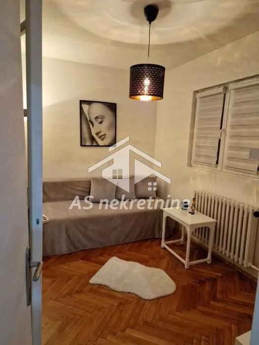 Rent, three bedroom apartment, 73m², Slavija, Vračar Sve Podlokacije