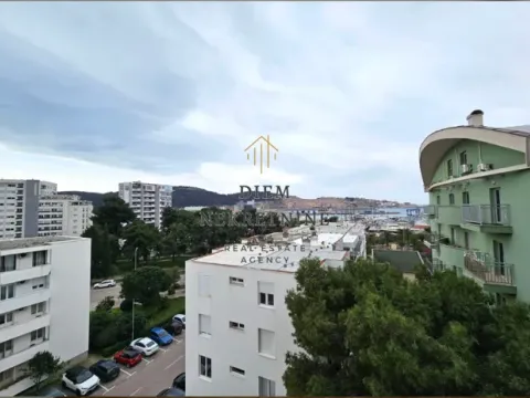 Sale, two bedroom apartment, 76m², Centar, Bar - image 9