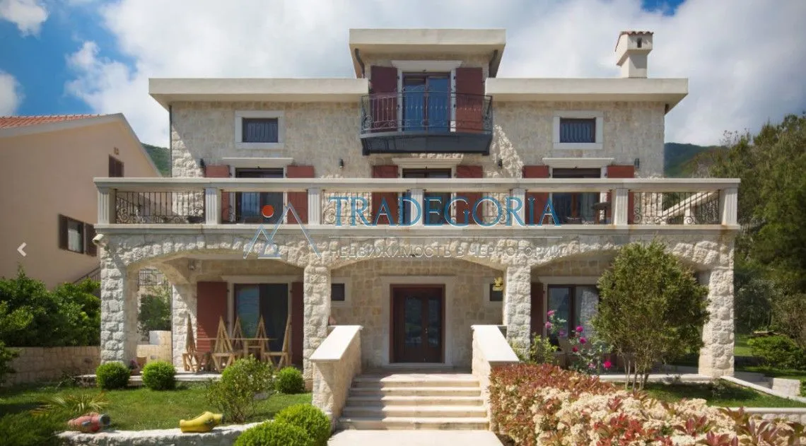 Prodaja, kuća, 497m², Prčanj, Kotor