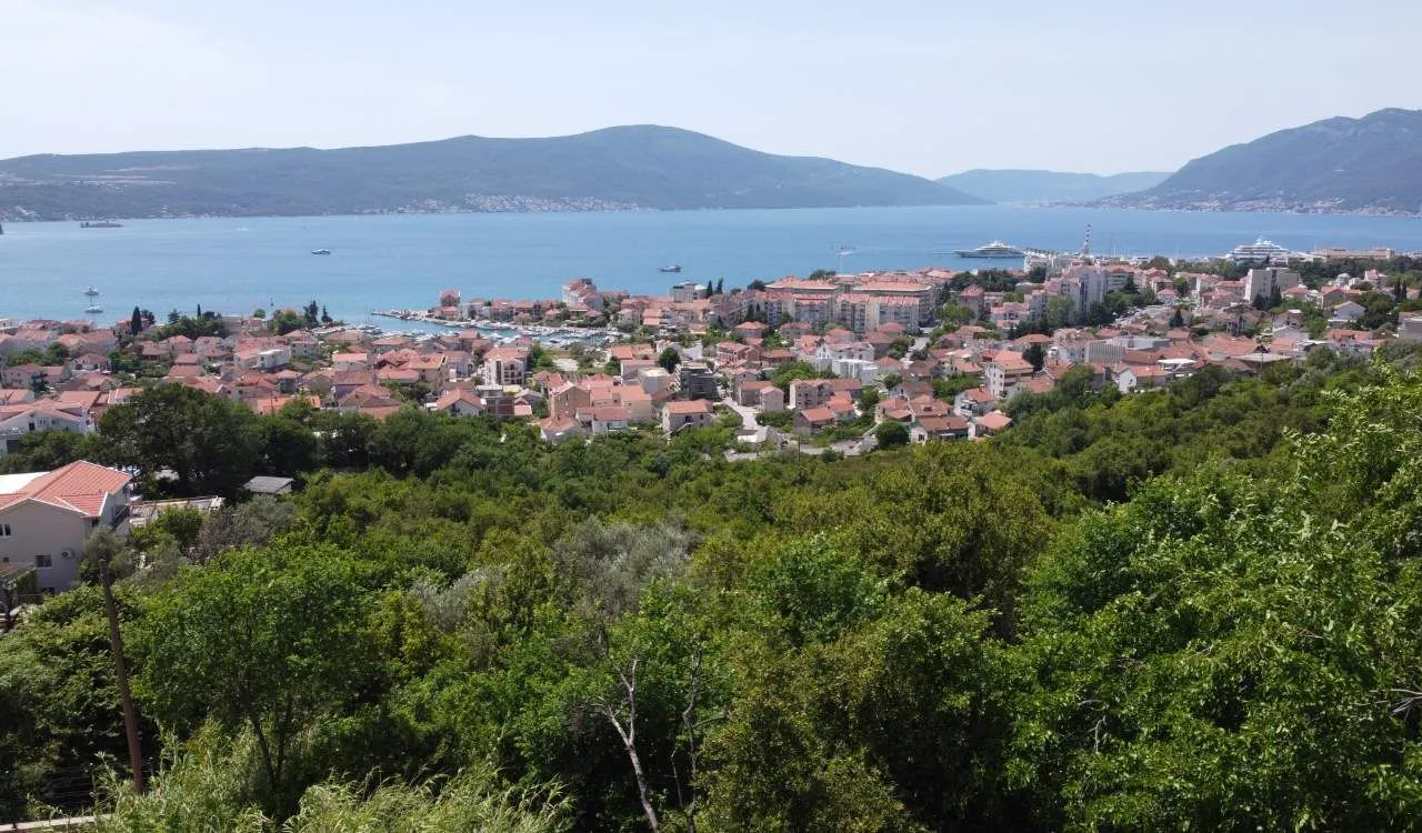 Prodaja, plac, 1240m², Tivat, Crna Gora