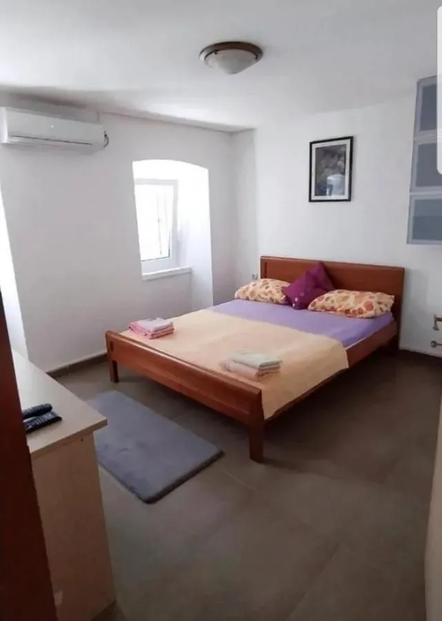 Rent, house, 170m², Kostanjica, Kotor