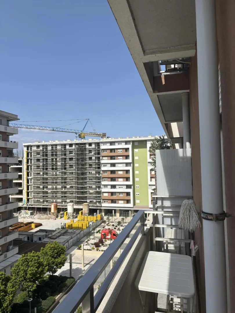 Izdavanje, jednosoban stan, 43m², Central Point, Podgorica