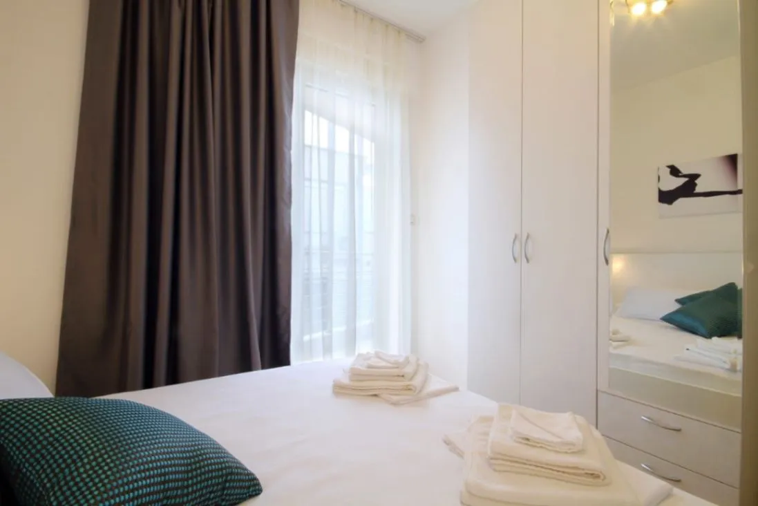 Izdavanje, dvosoban stan, 46m², Gospoština, Budva