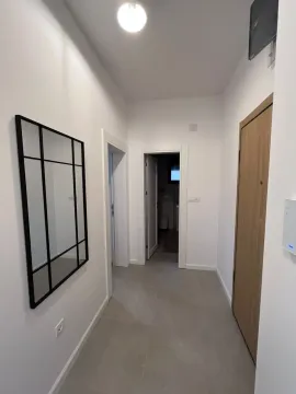 Izdavanje, dvosoban stan, 72m², Škaljari, Kotor - image 14