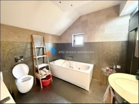 Rent, house, 200m², Surčin, Beograd - image 16