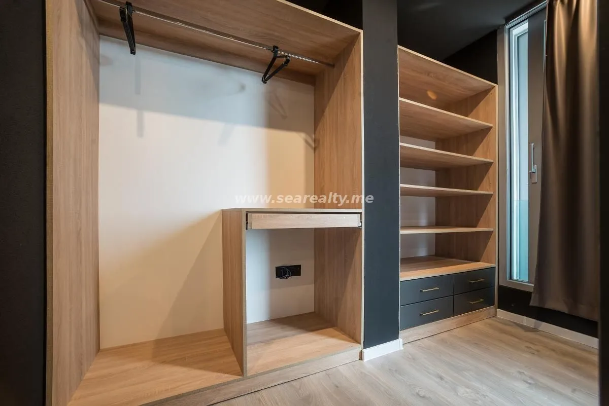 Prodaja, kuća, 280m², Tivat, Crna Gora