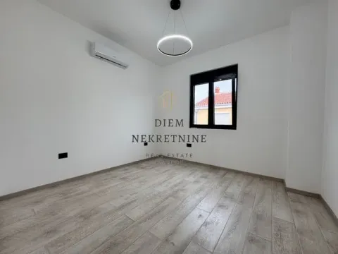 Izdavanje, kuća, 150m², Donja Gorica, Podgorica - image 12