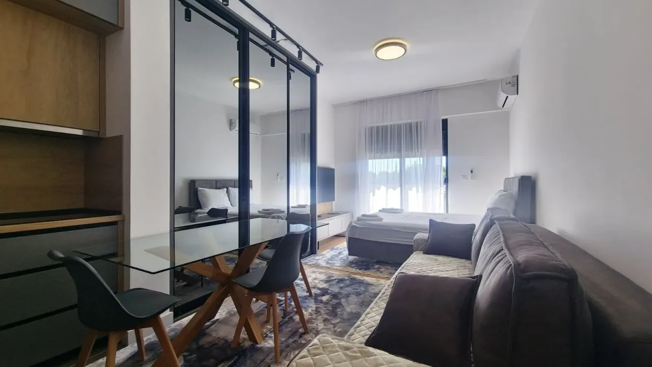 Rent, studio apartment, 33m², Bečići, Budva