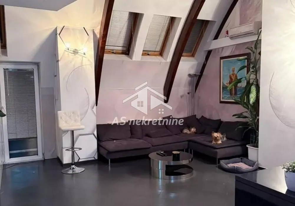 Izdavanje, trosoban stan, 90m², Vukov Spomenik, Zvezdara Sve Podlokacije