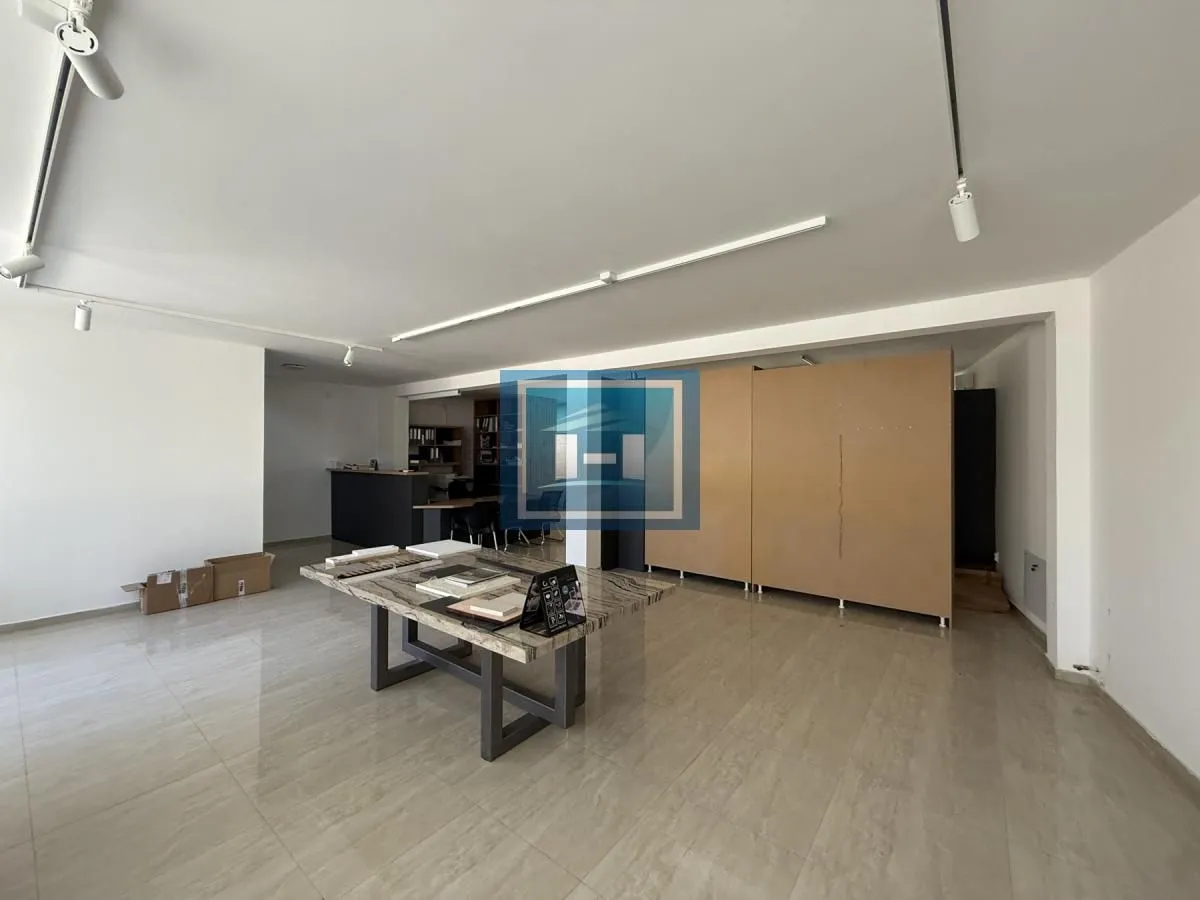 Rent, office space, 194m², Industrijska zona, Jagodina