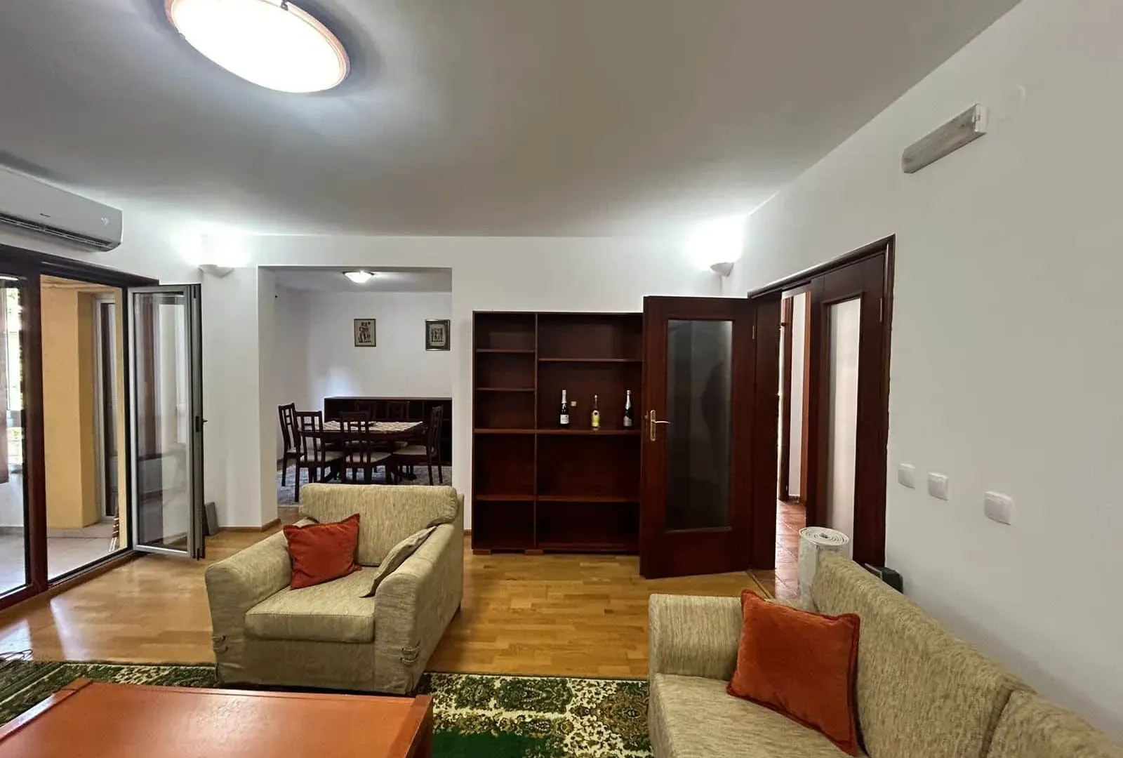 Izdavanje, trosoban stan, 120m², Ljubović, Podgorica