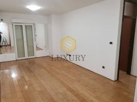 Izdavanje, jednosoban stan, 44m², Vezirov Most, Podgorica - image 5