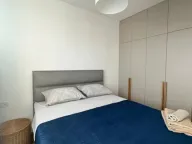 Izdavanje, dvosoban stan, 62m², Bečići, Budva - image 1