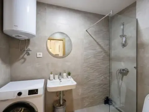 Prodaja, jednosoban stan, 43m², Bečići, Budva - image 9