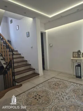 Prodaja, kuća, 271m², Banjica, Voždovac Sve Podlokacije - image 15
